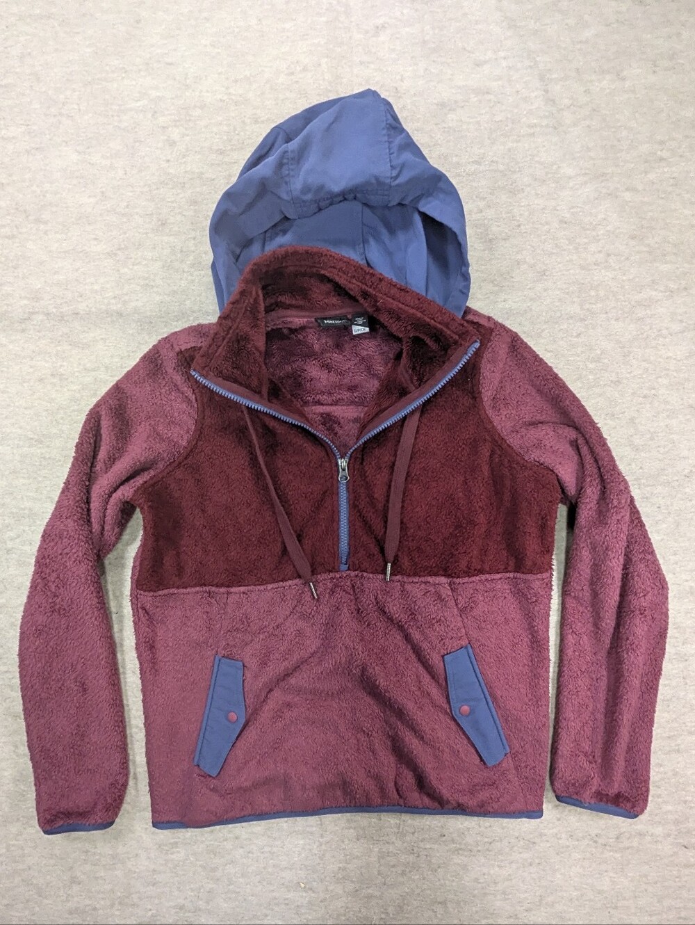 Marmot Berry Burgundy Fuzzy Hooded Half Zip Fleece Pullover Pockets Womens S